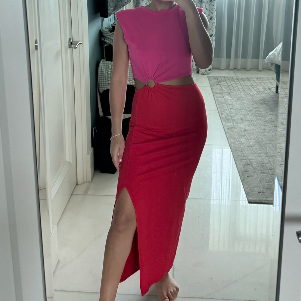 NEW. COLOR BLOCK SUMMER DRESS. PINK AND HOT PINK